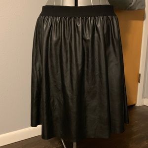EUC Calvin Klein Faux Leather Black Skirt Sz L